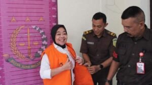 Korupsi Ala Kades bernama Heni, Dana Desa Diembat hingga Jual Posyandu. Klik rakyatsumsel.co.id